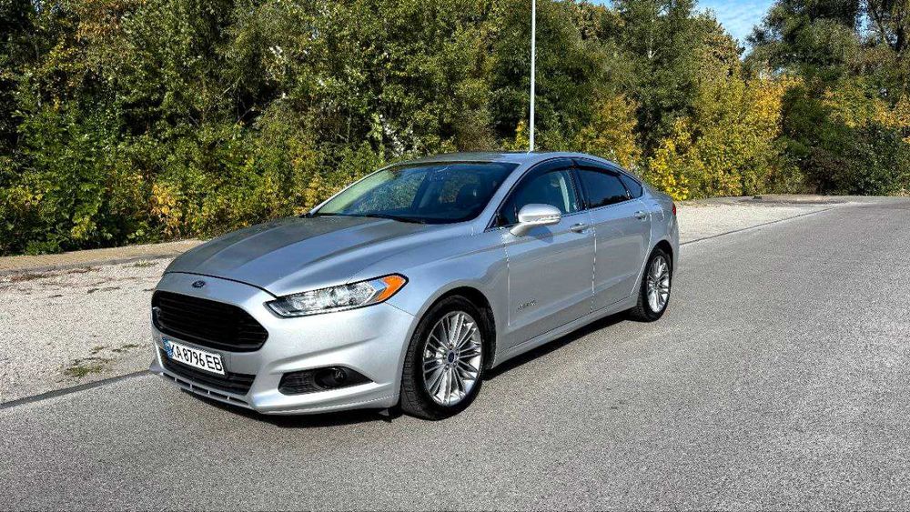 Ford Fusion Hybrid SE 2014 — економний і комфортний гібрид