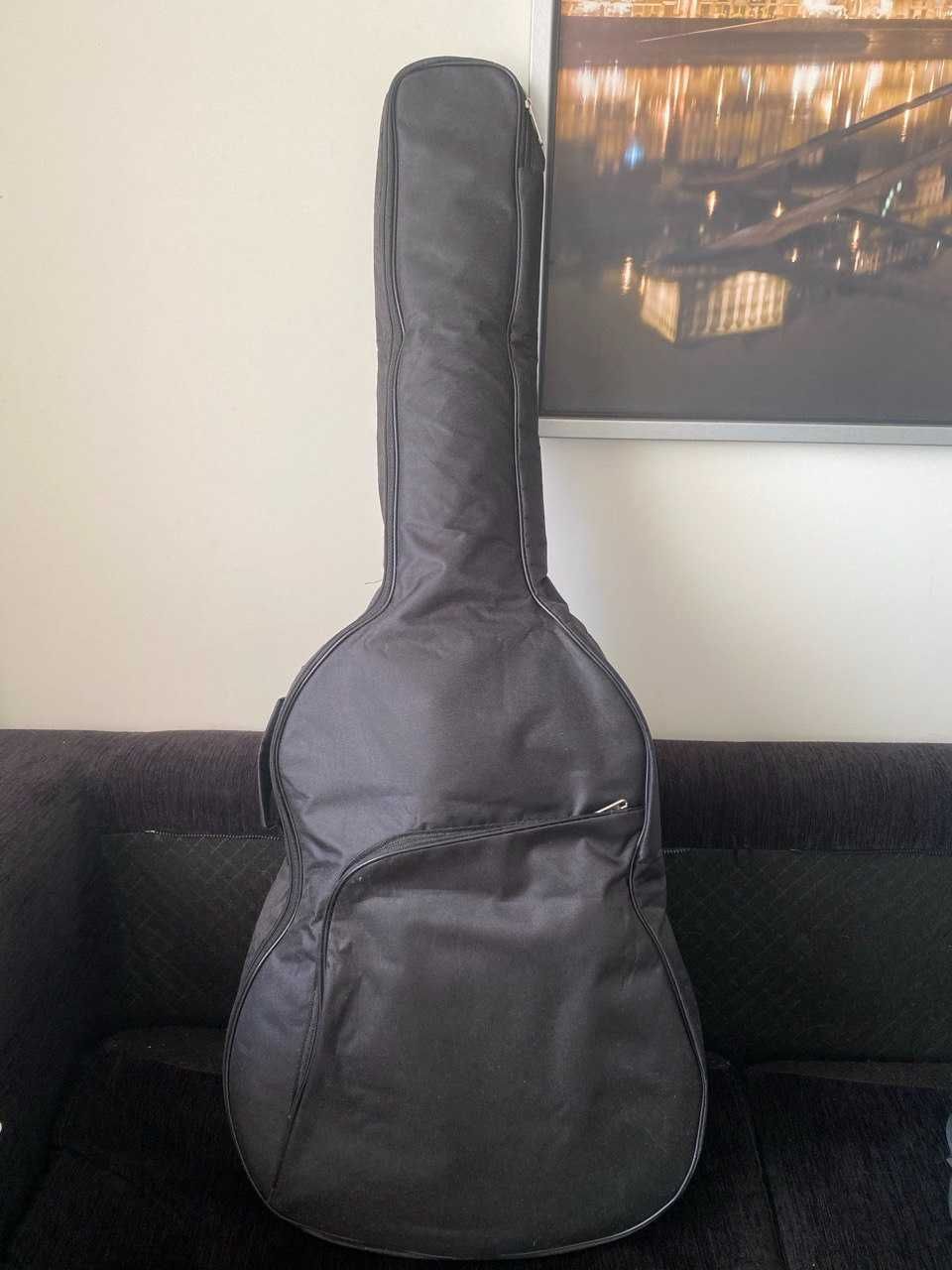 Guitarra YAMAHA C40M + Estojo
