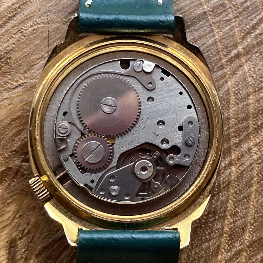 Szwajcarski zegarek Omnia De Luxe