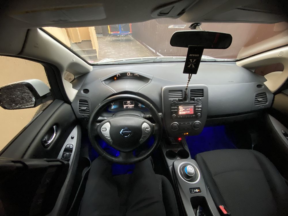 Nissan leaf 2015 рік Webasto