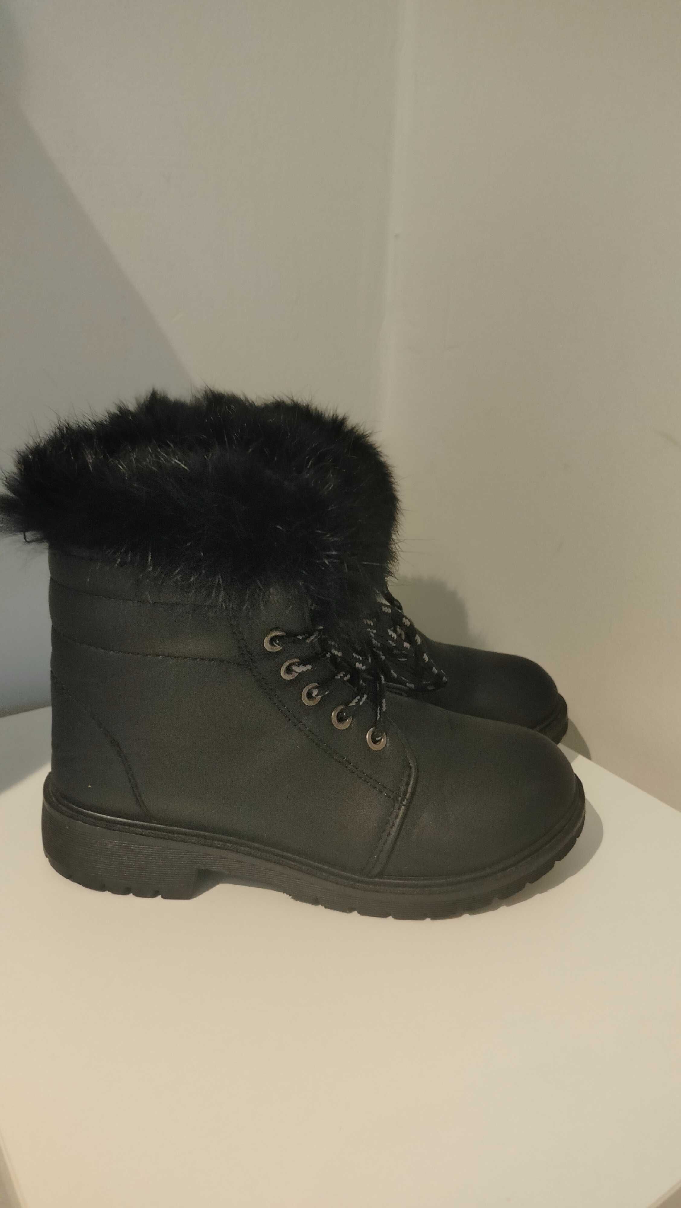 Buty zimowe dla dziewczynki 32 praktycznie nowe