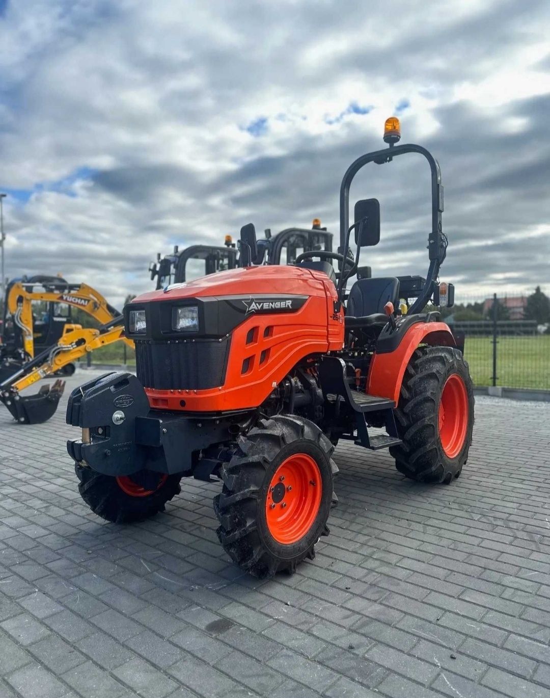 Mini traktor AVENGER 26 AGRI
