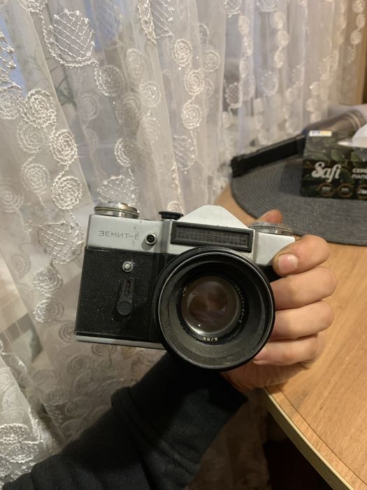Фотоапарат Зенит-е з обєктивом