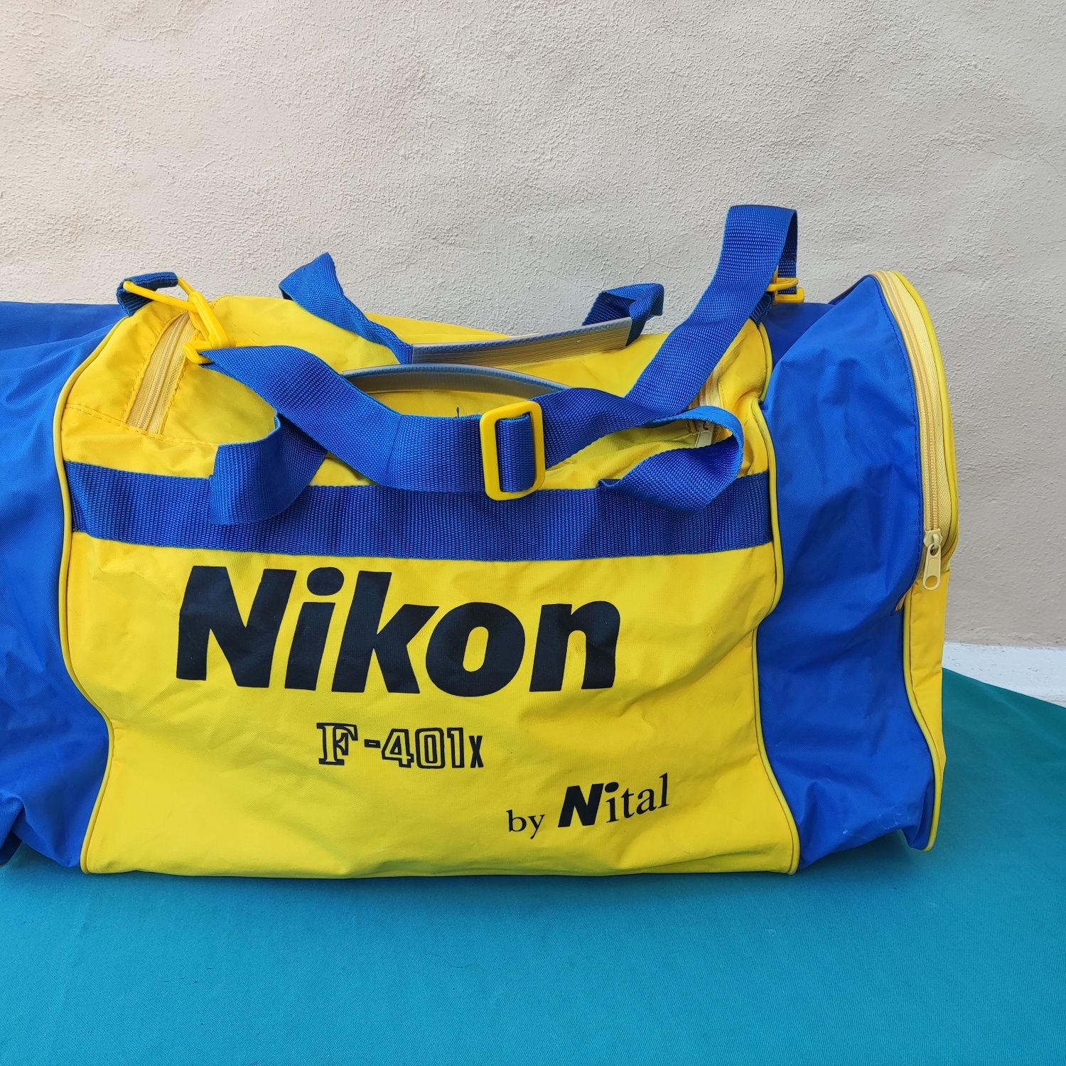 Mala de desporto publicitária da marca Nikon F-401x by Nital vintage