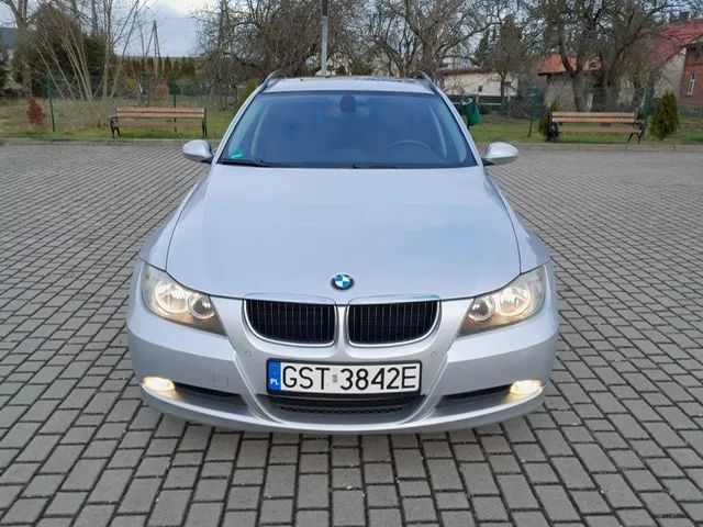 BMW Seria 3 super stan , rok w polsce,klimatronik,panorama dach