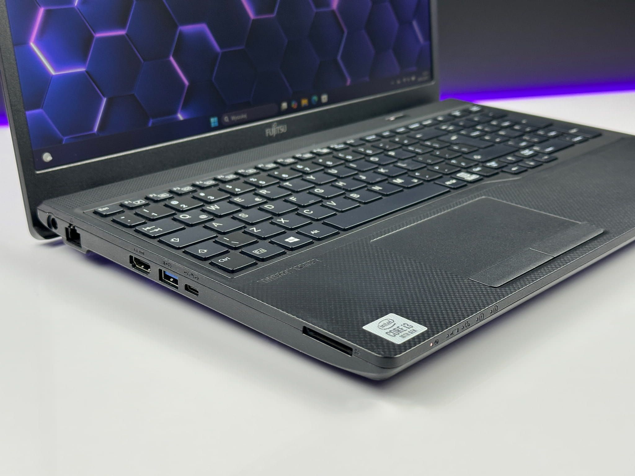 Laptop Fujitsu Lifebook A3510 | i3-1005G1 / FHD / 16GB RAM / 512GB/DVD