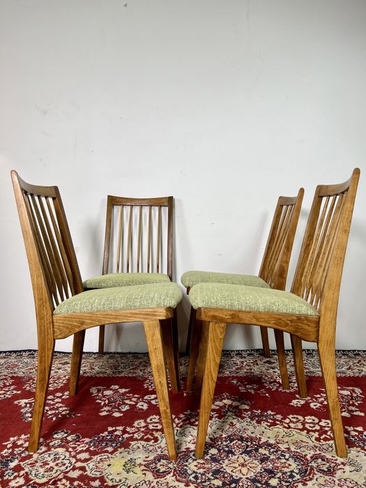 Krzesła PRL R. Hałas 200-157 szczeble buk mat vintage