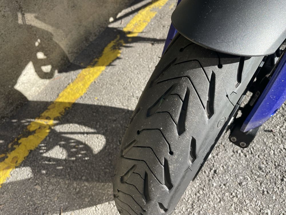 BMW F 900 XR como nova