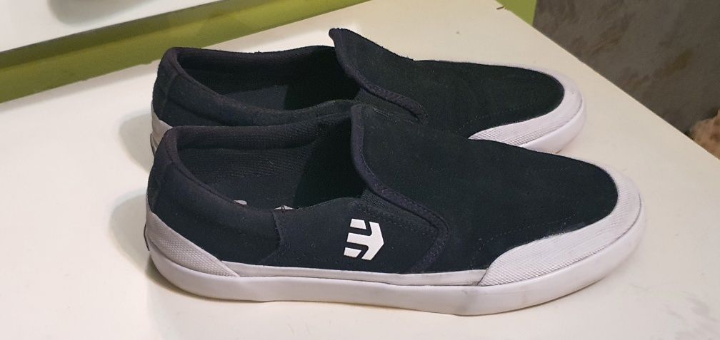 buty Etnies Mrana slip xlt 41

MĘSKIE

CZARNY/BIAŁY/CZARNY

BUTY SKAT