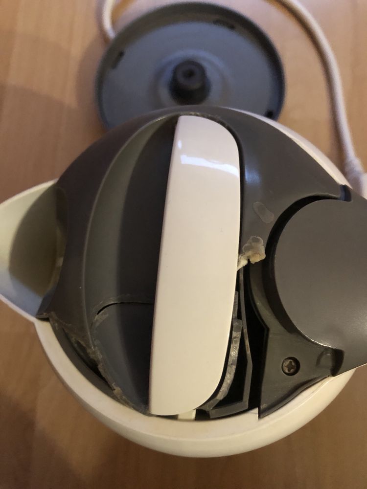 czajnik Philips HD4644 uszkodzone