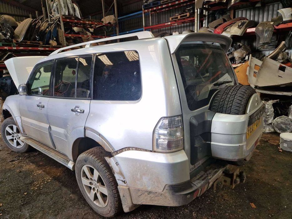 Кузов,кузовние запчасти для mitsubishi Pajero Wagon IV