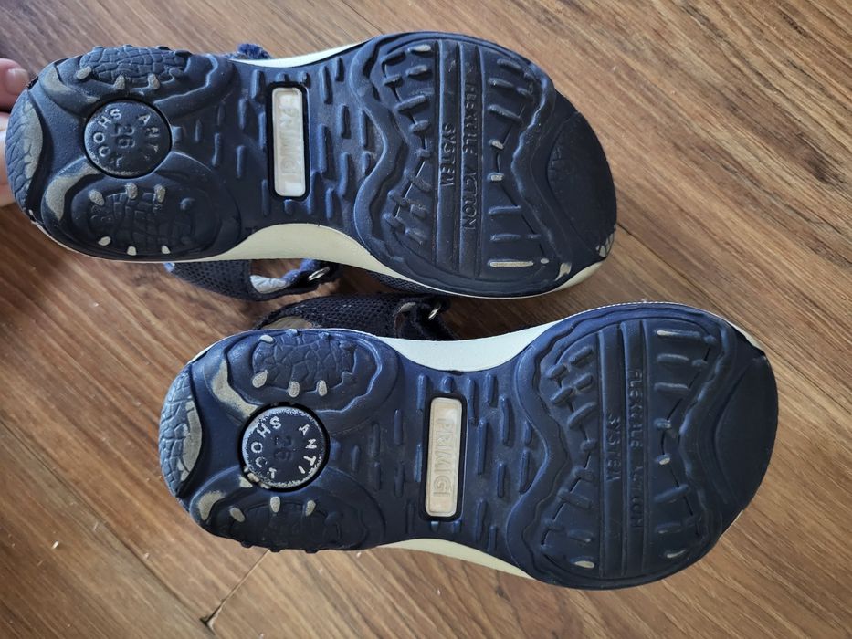 Sandałki primigi 26 granatowe