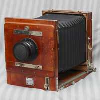 Фотокамера  дорожня ФКД 13х18 см була виготовлена ​​в 1946 році