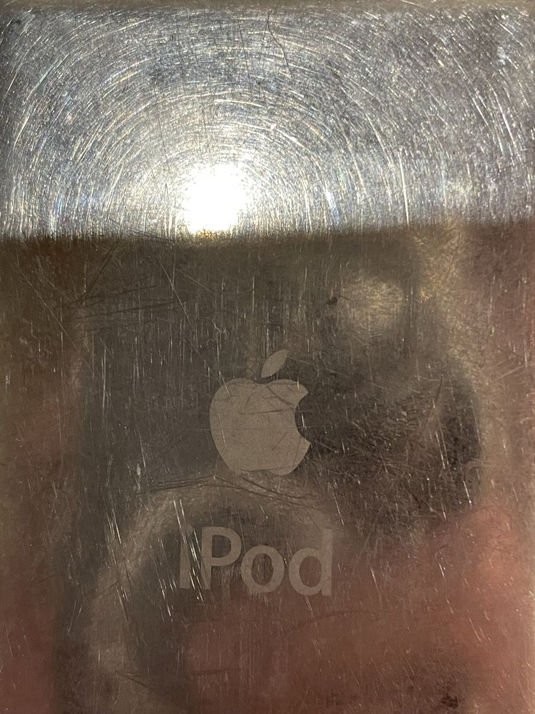 Ipod clasic 80GB z ładowarka i sluchawkami