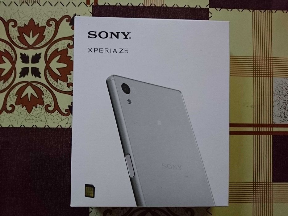 Смартфон  SONY Z5