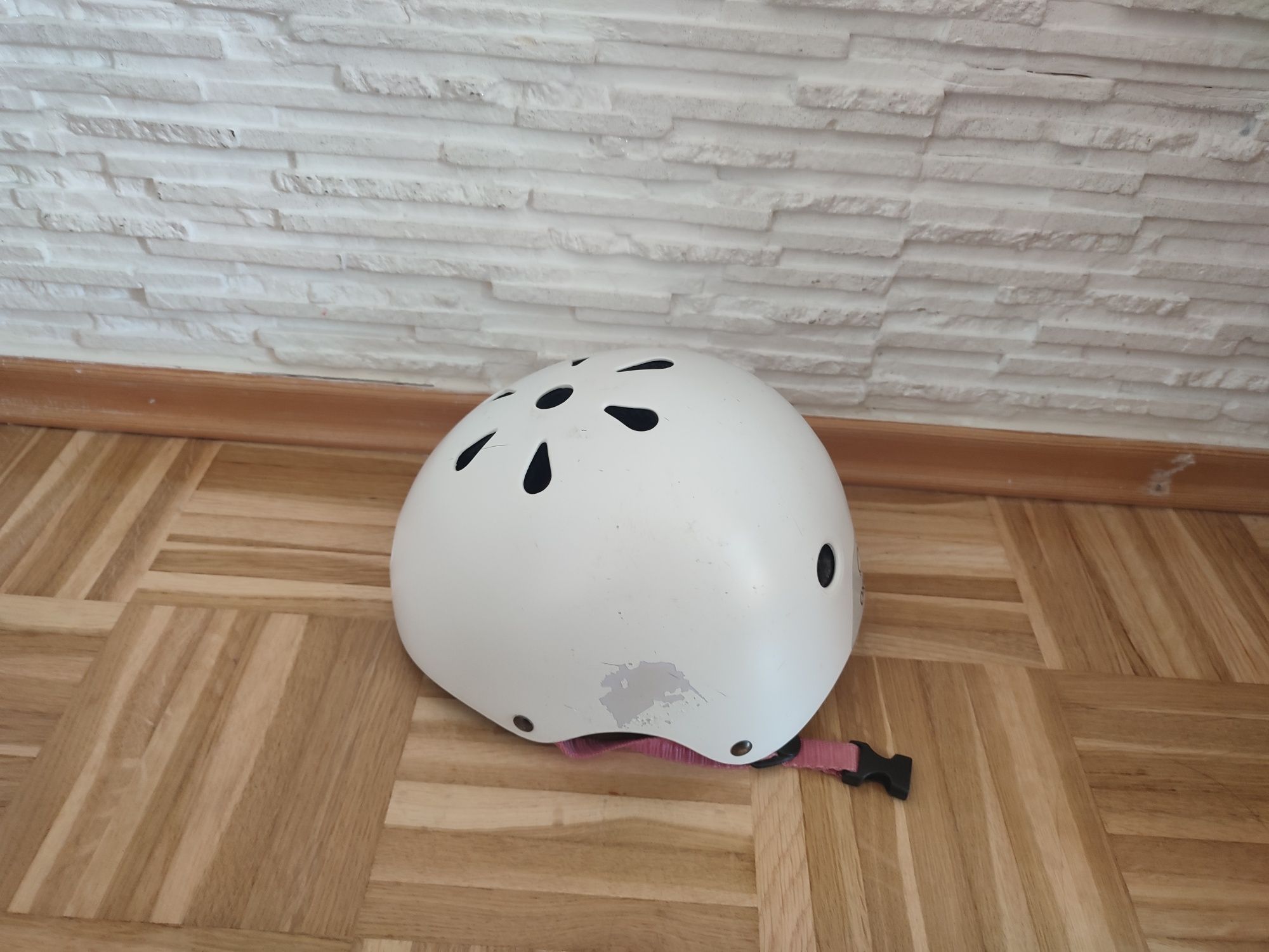 Kask Oxelo 48-51 bialy