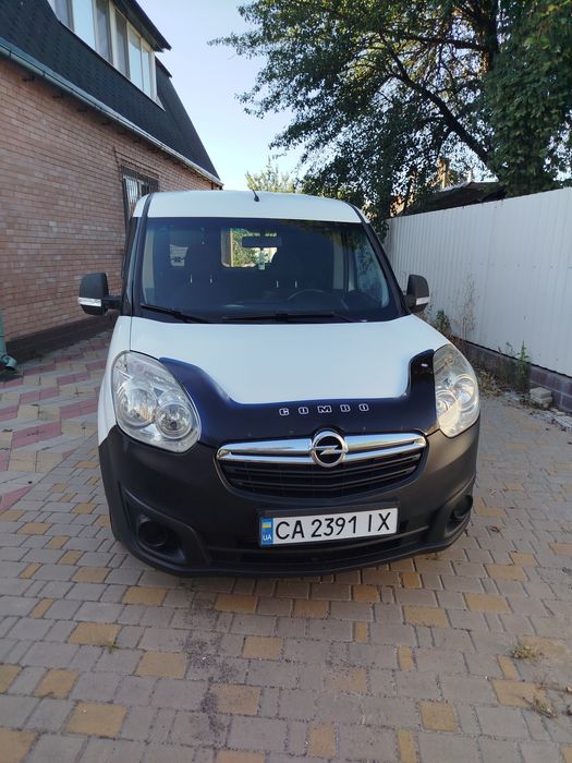 Opel combo d  2012