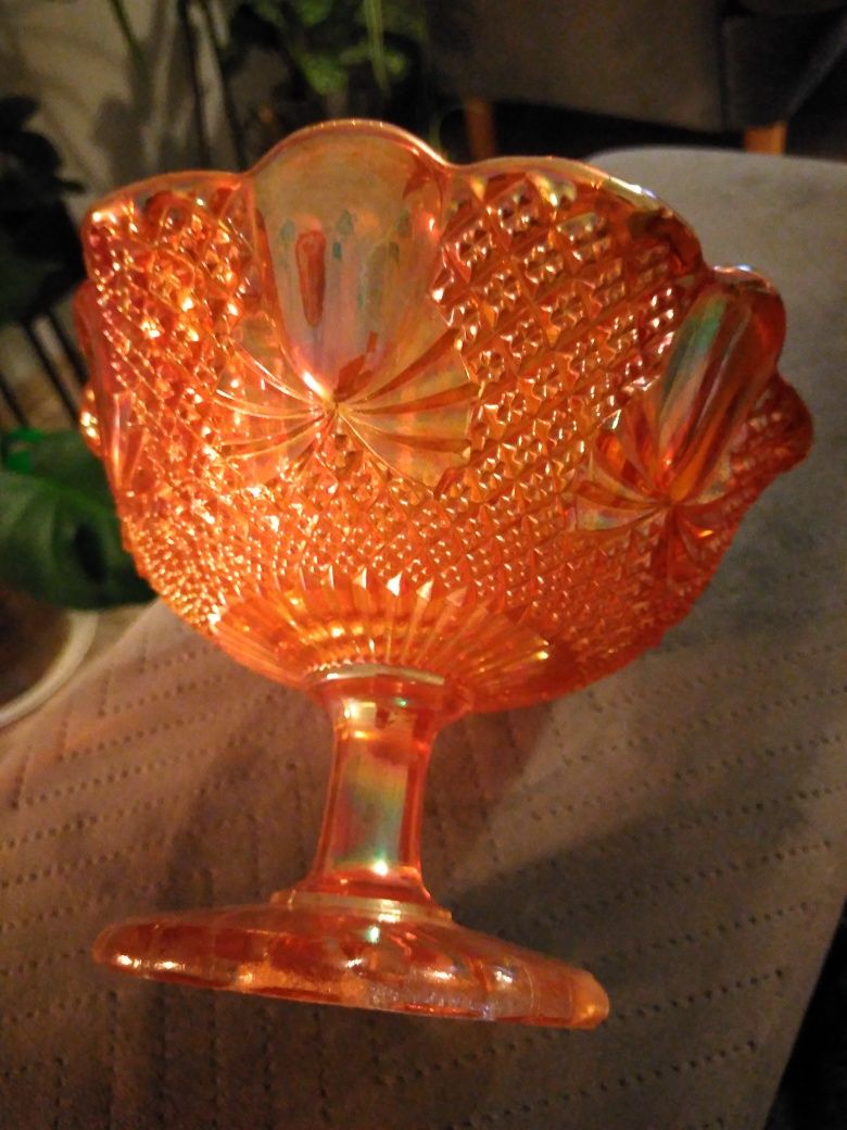 Szkło karnawałowe Carnival Glass.