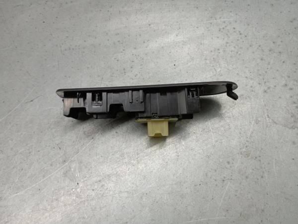 Comando / botão / interruptor vidros frente direito RENAULT Captur (J5