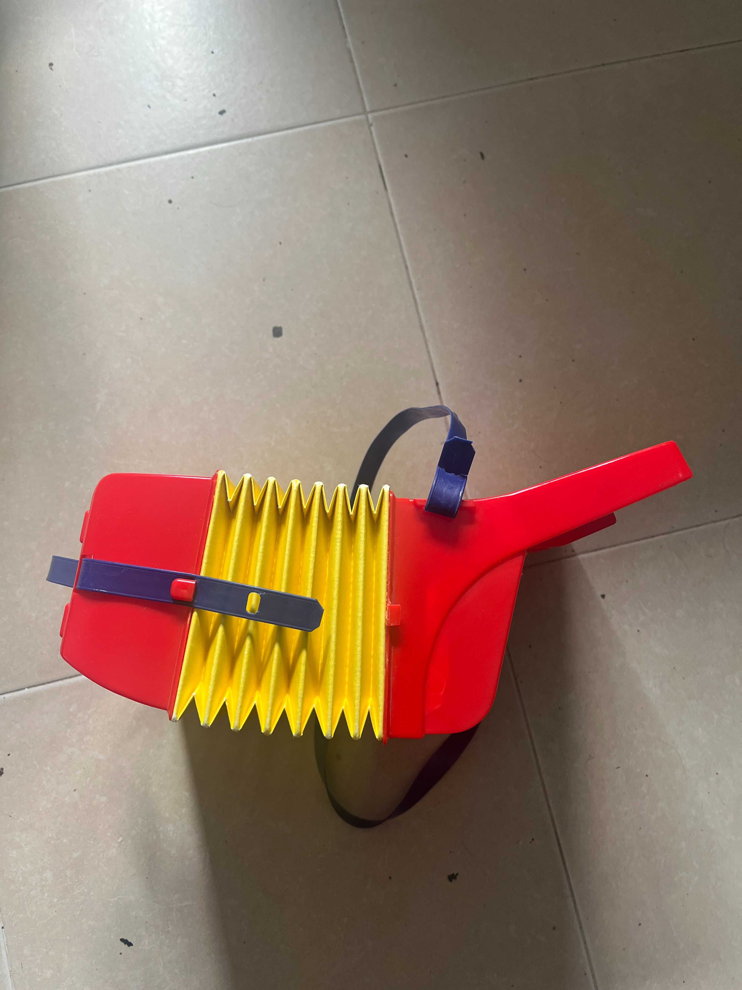 acordeão de plástico Bontempi