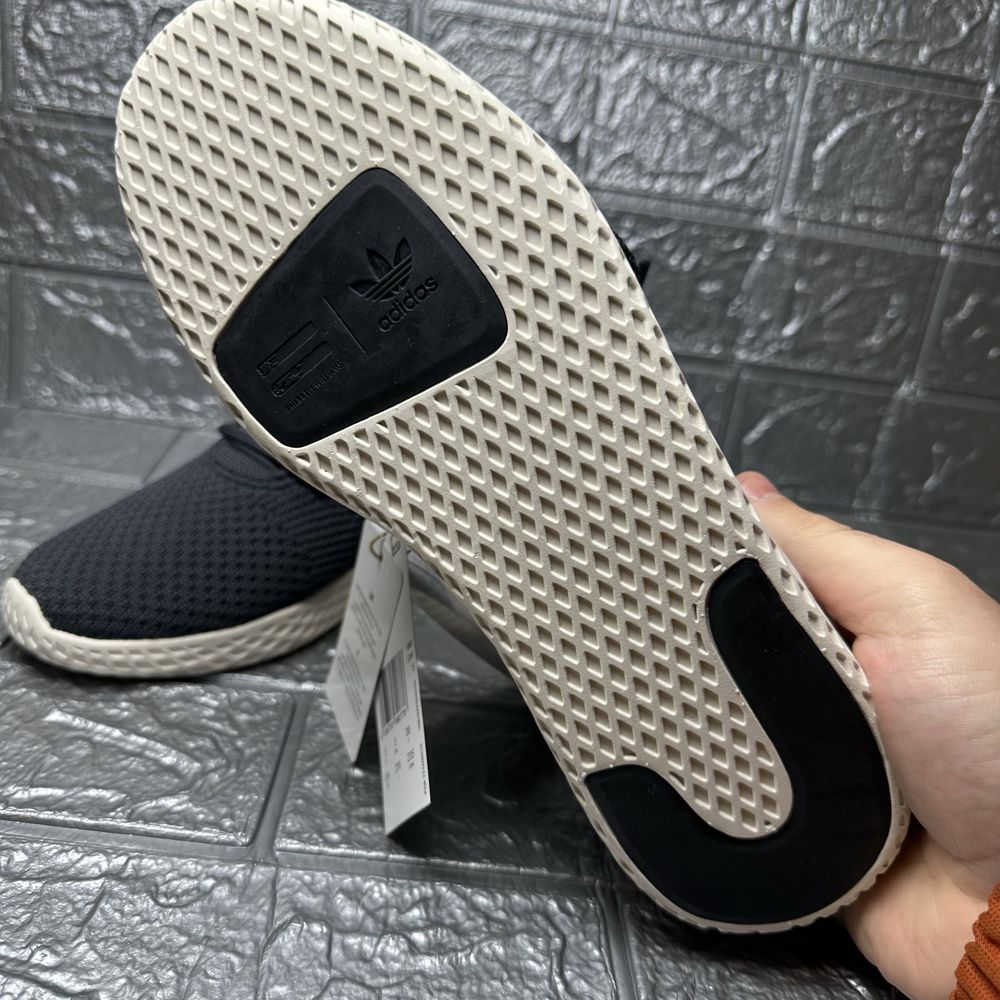 Жіночі кросівки Adidas x Pharell Williams Tennis HU ID7444