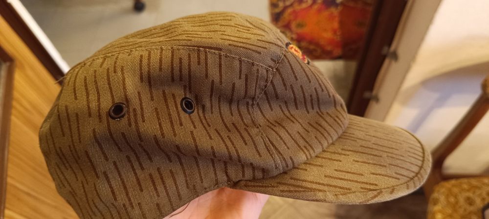 Czapka polowa Nationale Volksarmee NVA / Godło NRD