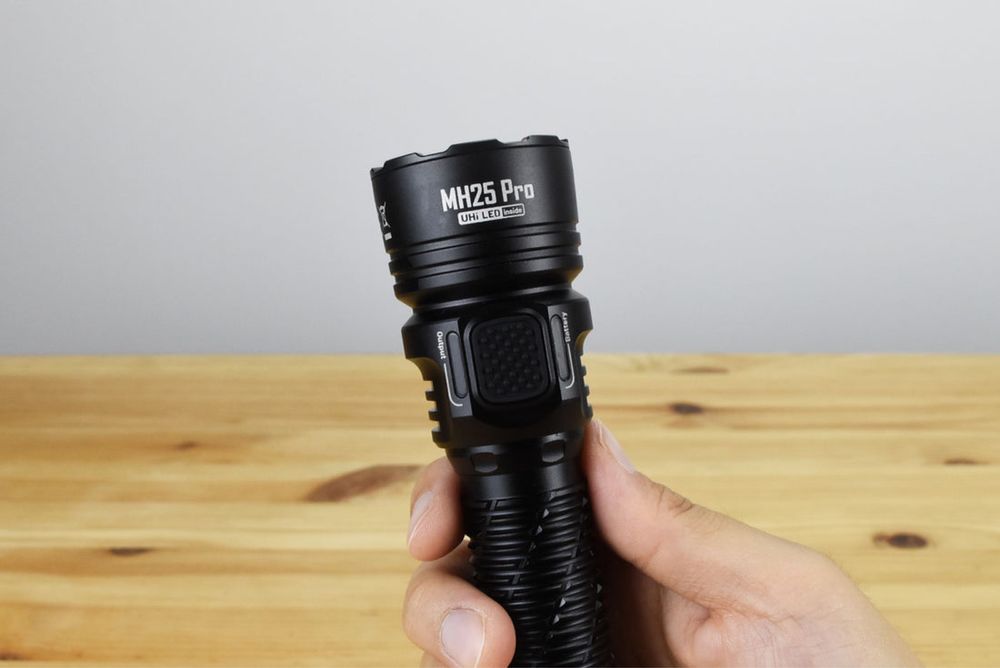 Nitecore MH25 Pro Тактичний Далекобійний Ліхтар 3300 Lumen/USB Type-C