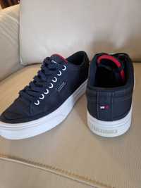 Tommy Hilfiger buty rozmiar 40 granatowe