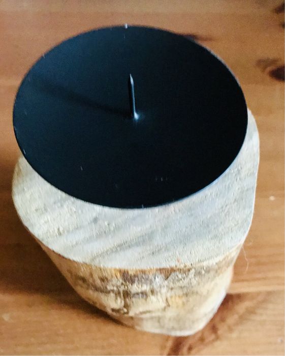 Drewniany świecznik na świece pieniek