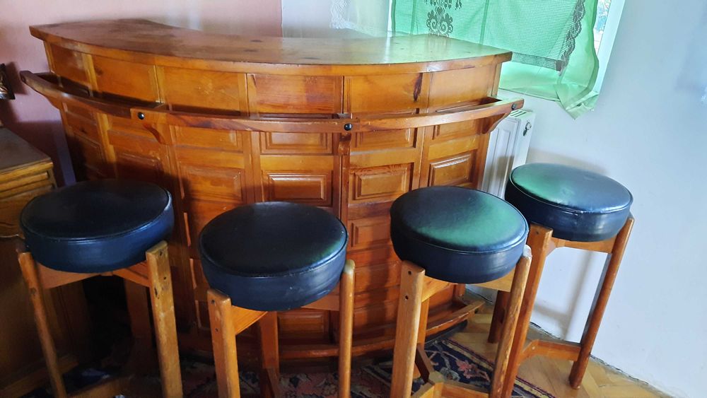 barek bufet z hokerami vintage