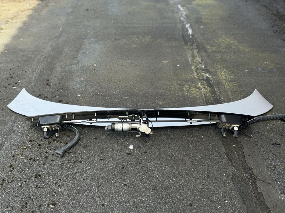 Spoiler  do BMW F34 z mechanizmem