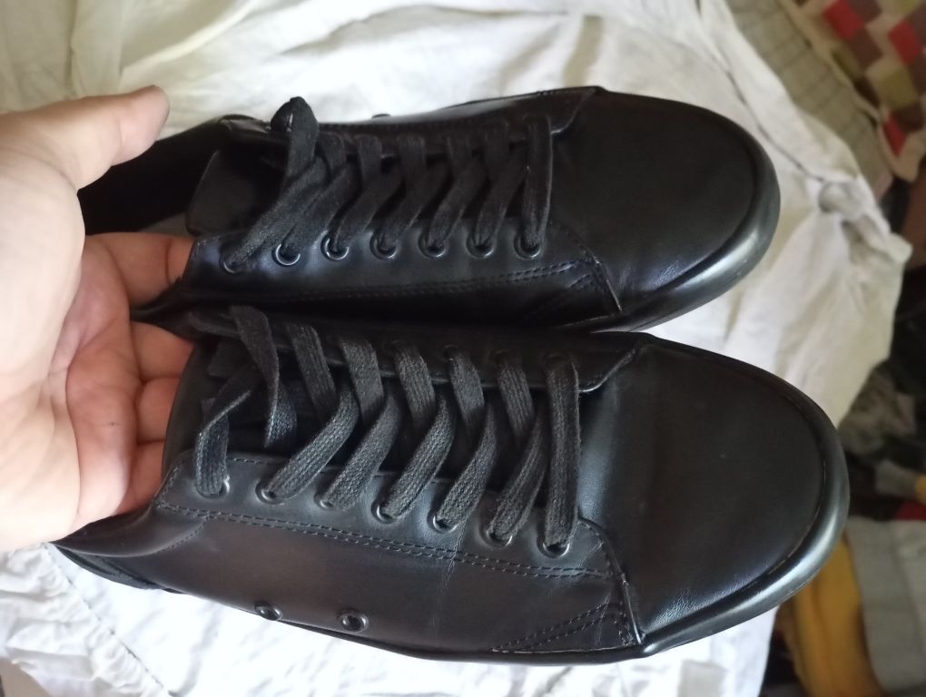 Кеды мужские кожаные Bershka р41 26.5см Испания