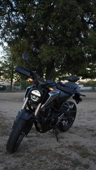 Honda em excelente estado