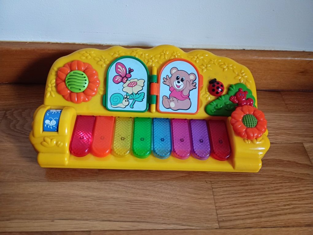 Piano Musical da Chicco para bebés e crianças