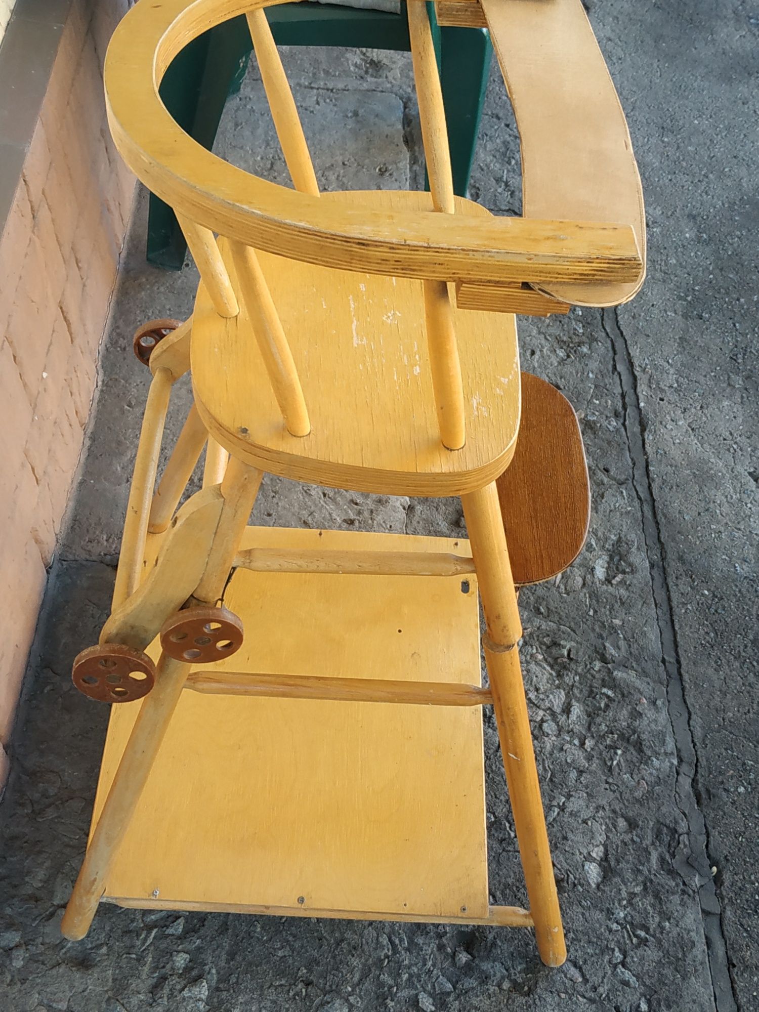 Стол - стульчик для кормления