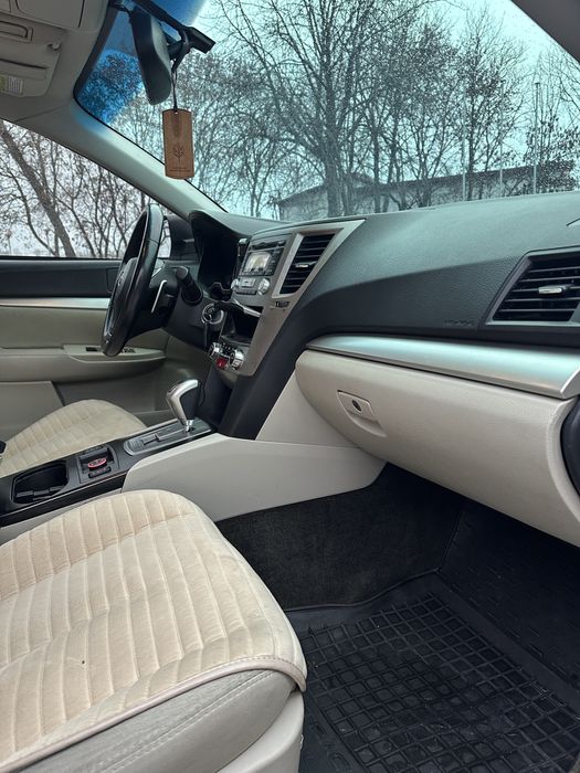 Subaru Outback 2012 • 2.5 газ/бензин , для військових