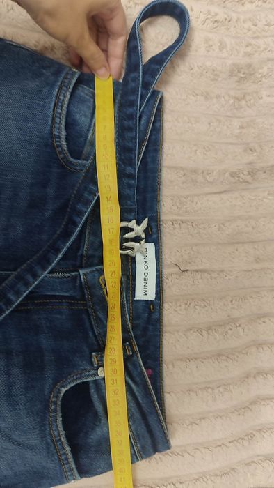 продам новые Джинси Pinko Skinny Fit
покупала себе на Модиво,размер 30