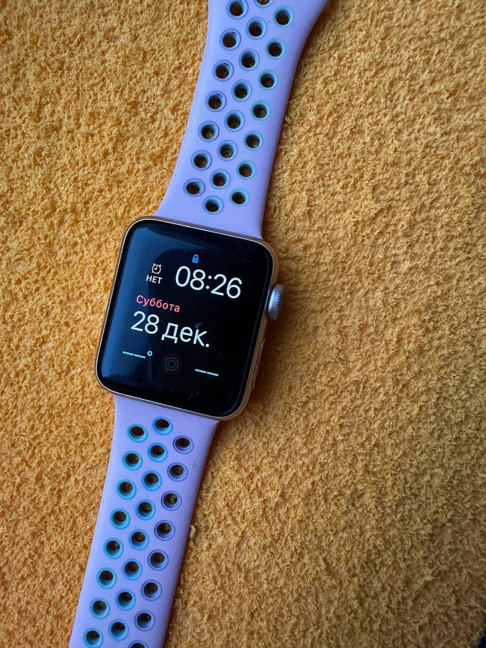 Apple Watch Series 3 38 мм (GPS, A1858),  зарядка + 2 ремінці