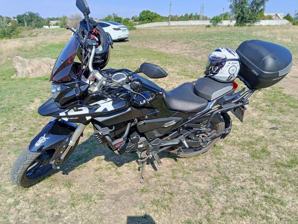 Мотоцикл Lifan KPT 200