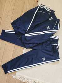 Dres Adidas chłopięcy 104cm