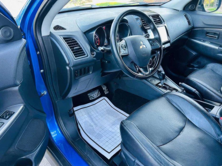 Mitsubishi Outlander      2018