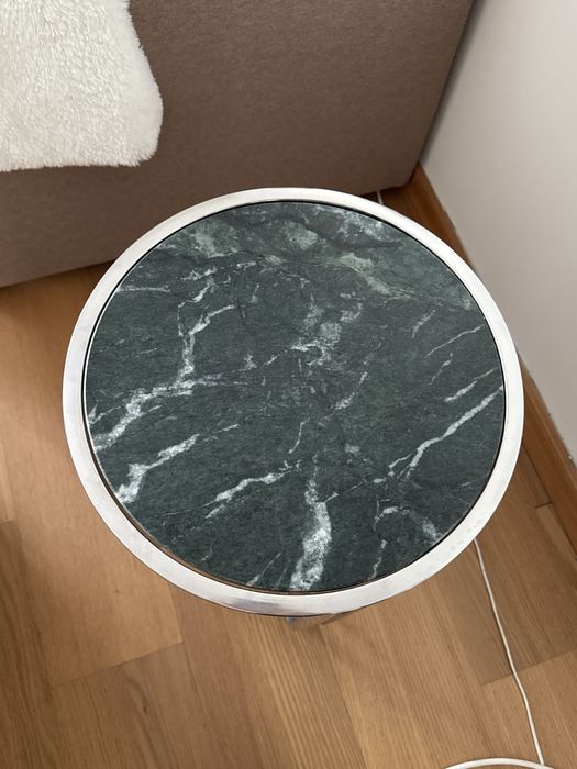 Mesa de apoio para sala ou quarto