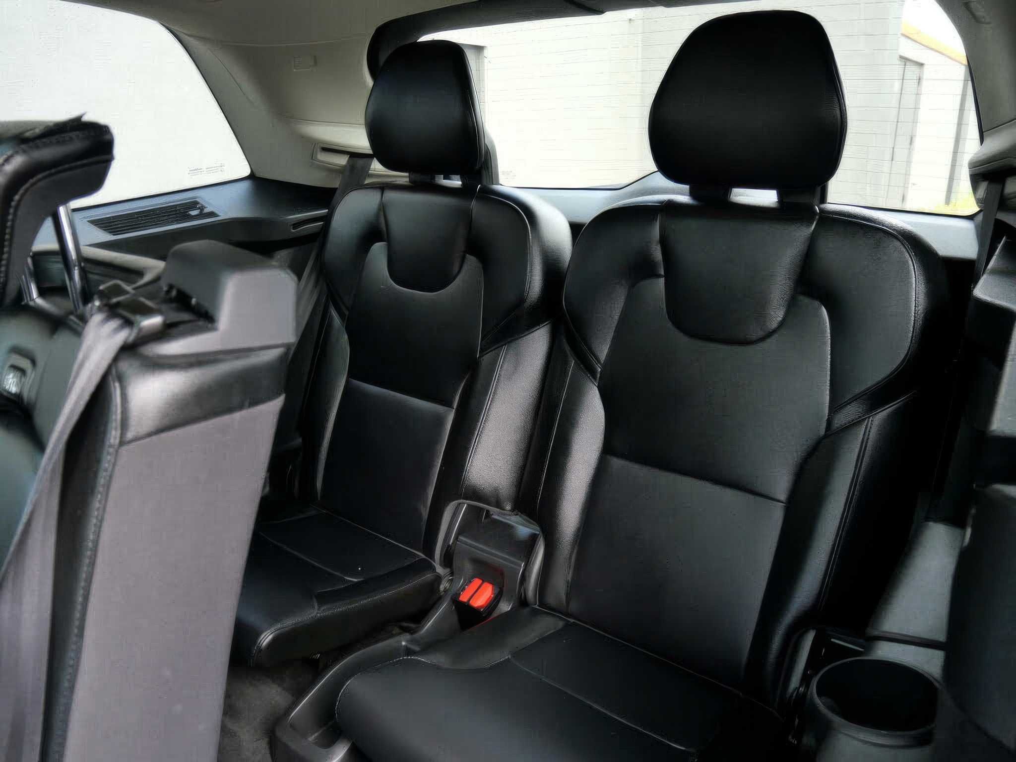 2018 Volvo XC90 T5 Momentum