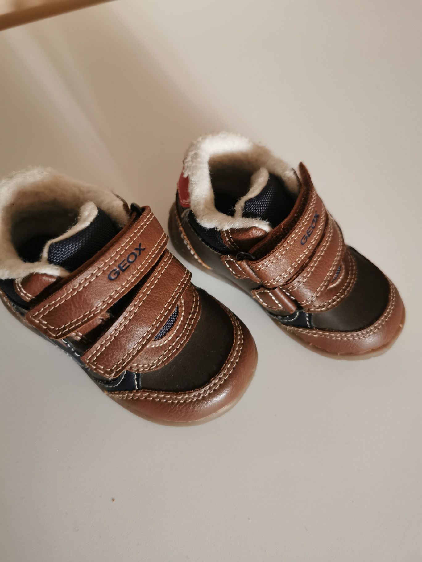 Buty niemowlęce Geox Sneakersy B Elthan rozmiar 19