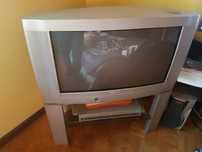Televisão com móvel PHILIPS e DVD da mesma marca
