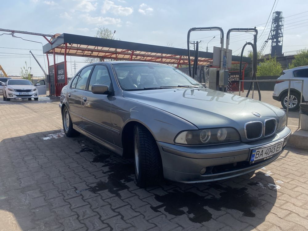 Продам BMW e39 в М пакеті 2003 року