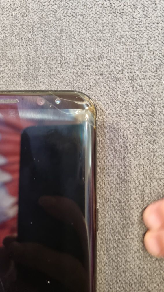 Продам Samsung S8+