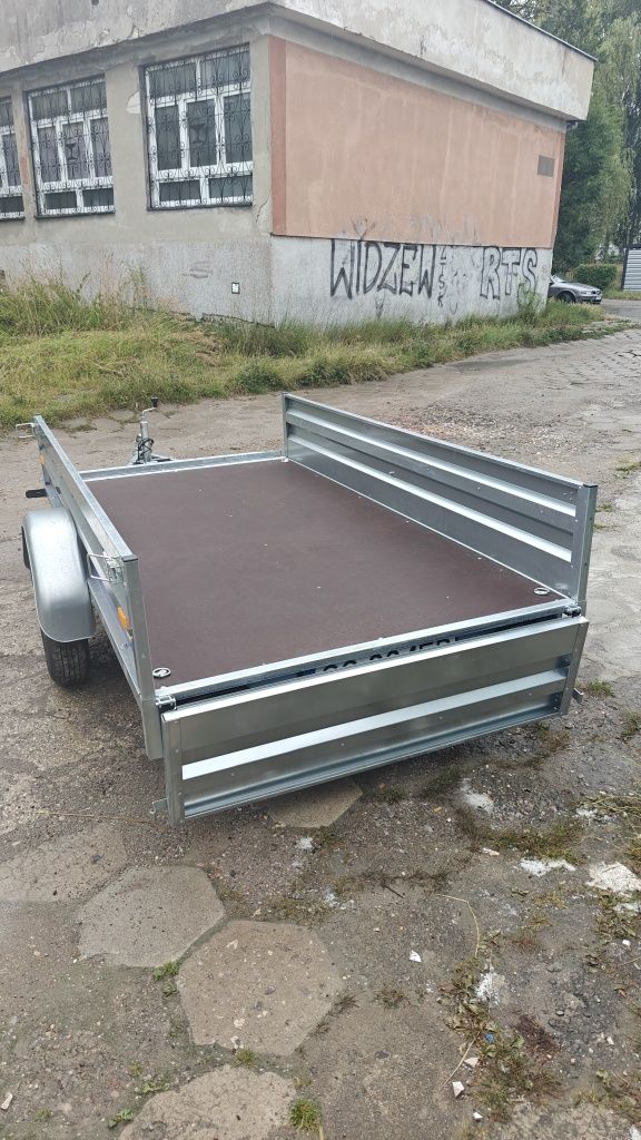 Nowa przyczepka samochodowa