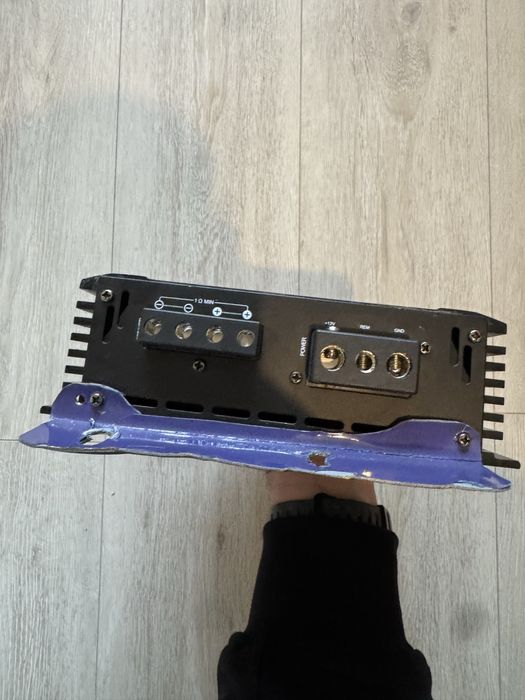 Усілок для сабуфера