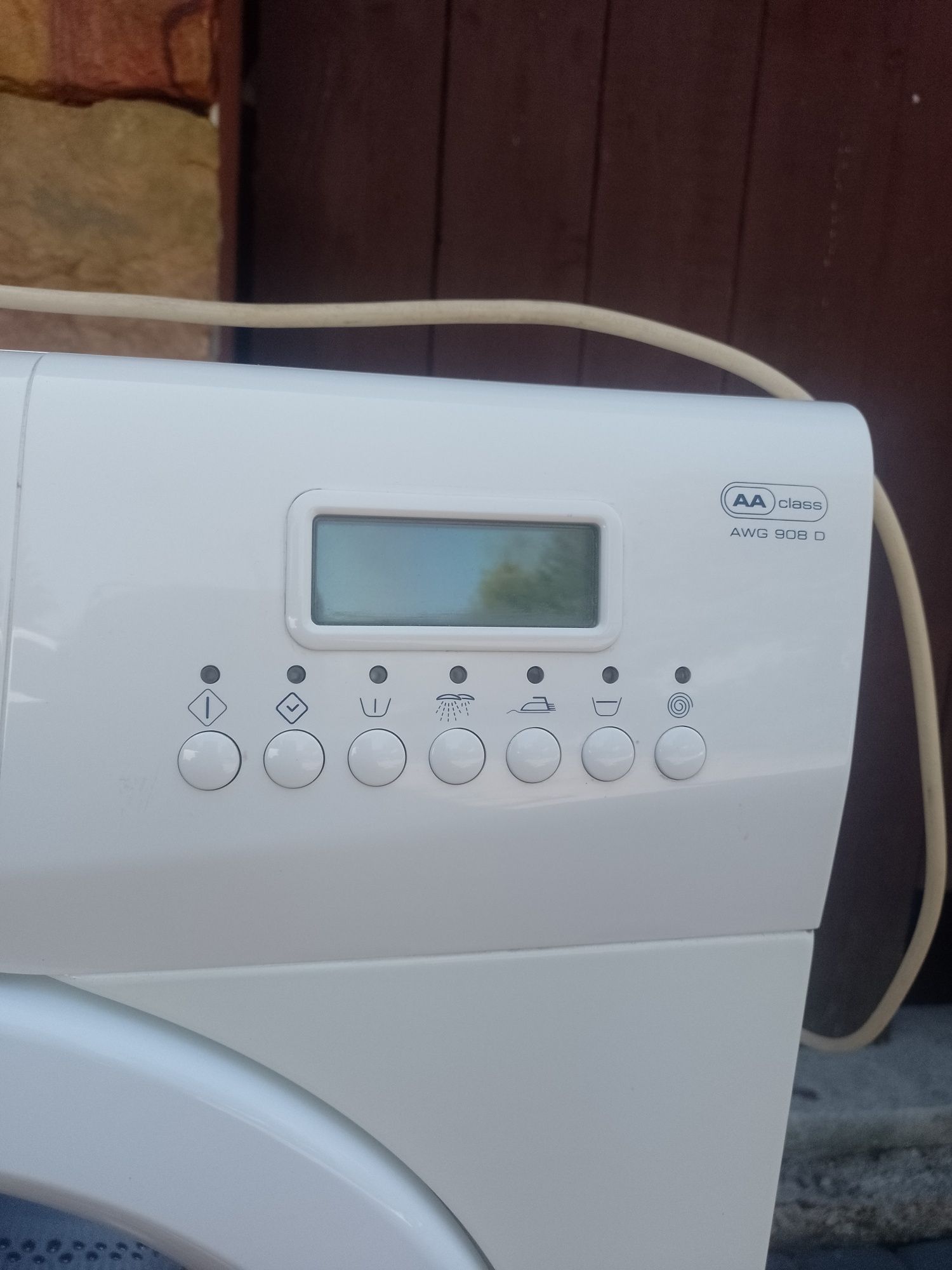 Pralka Whirlpool slim